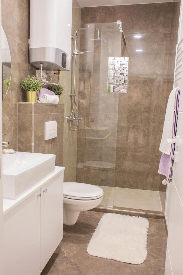 Galaxy Apartments Belgrado Esterno foto