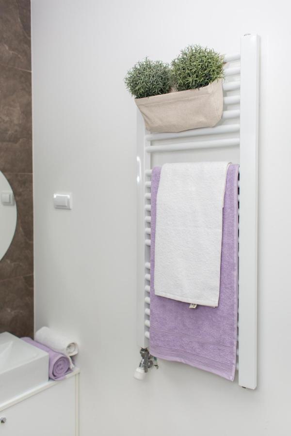 Galaxy Apartments Belgrado Esterno foto