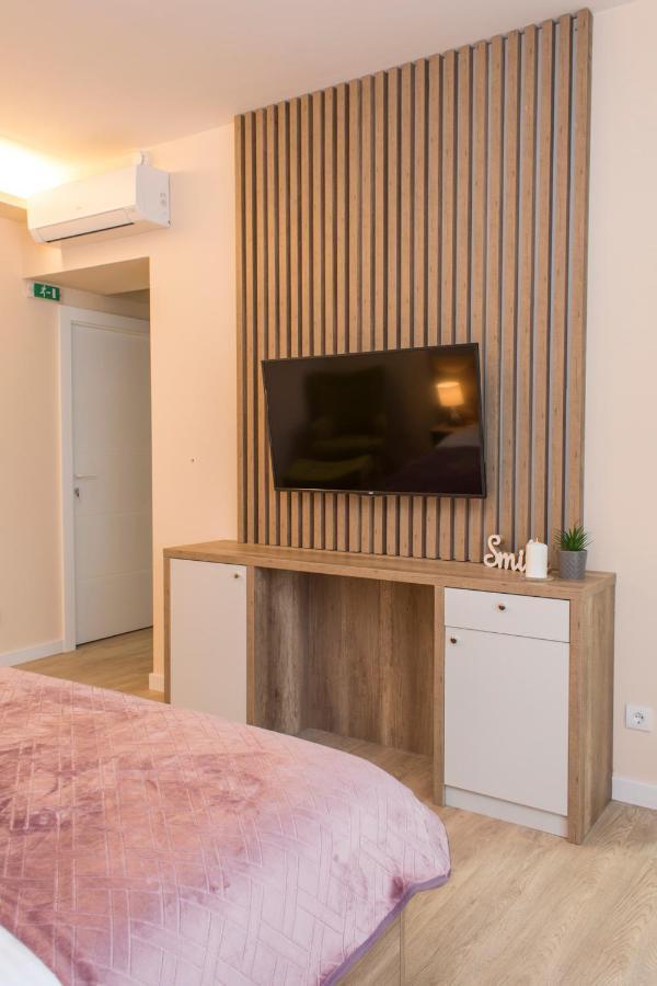 Galaxy Apartments Belgrado Esterno foto
