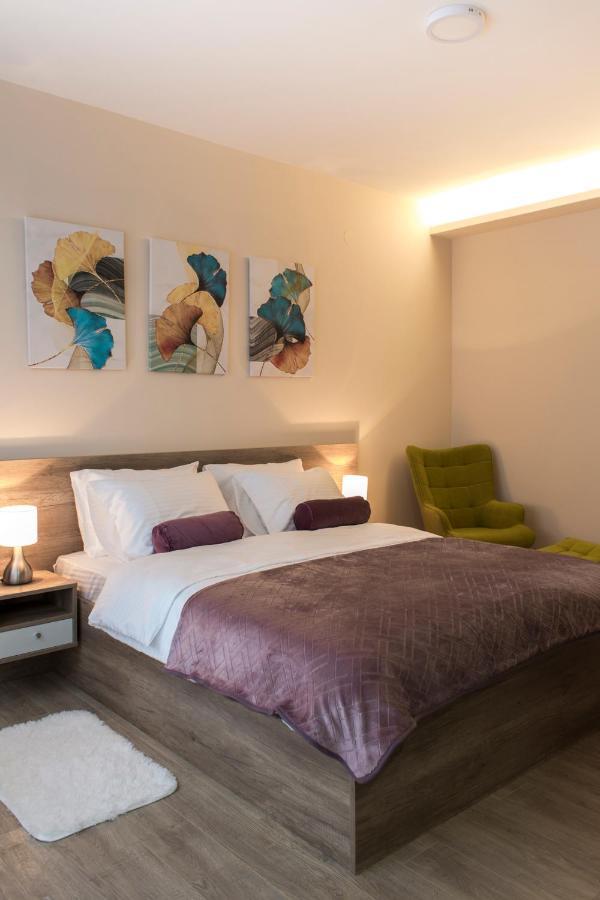 Galaxy Apartments Belgrado Esterno foto