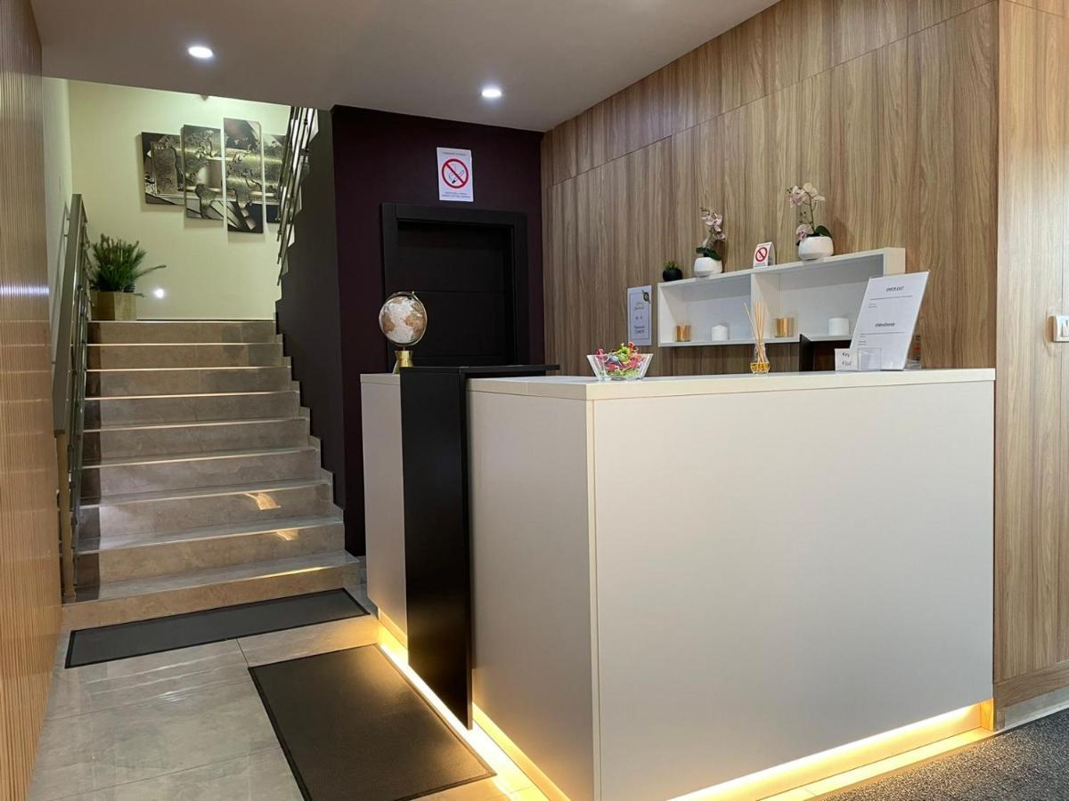 Galaxy Apartments Belgrado Esterno foto