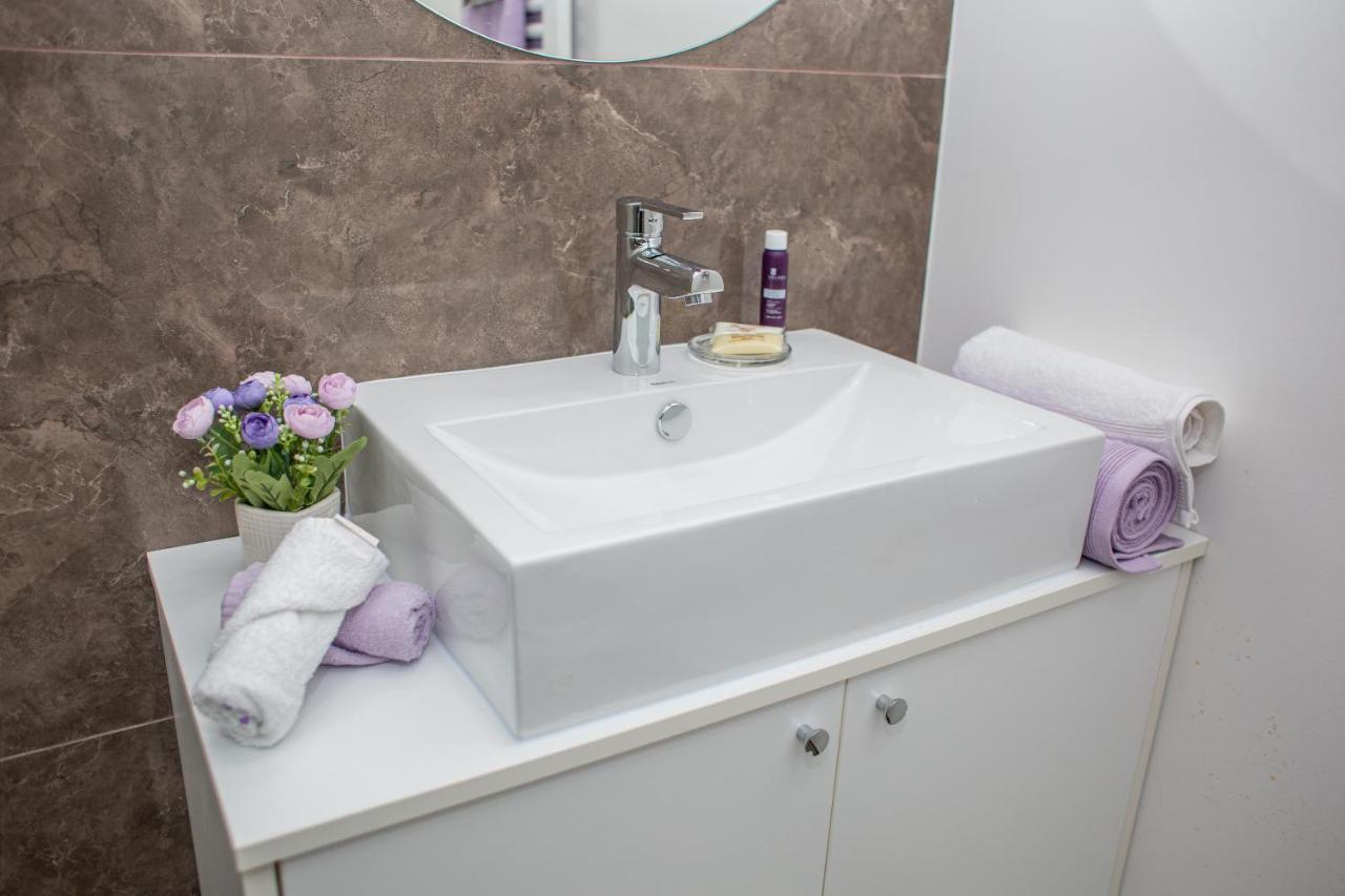 Galaxy Apartments Belgrado Esterno foto