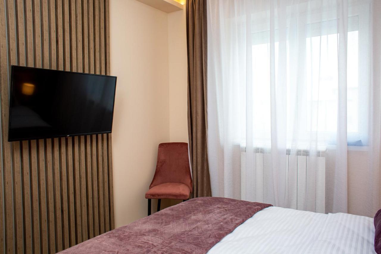 Galaxy Apartments Belgrado Esterno foto