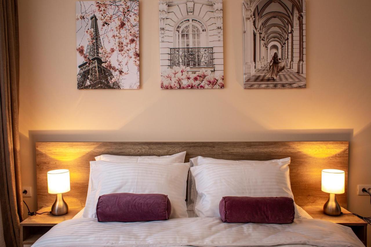 Galaxy Apartments Belgrado Esterno foto