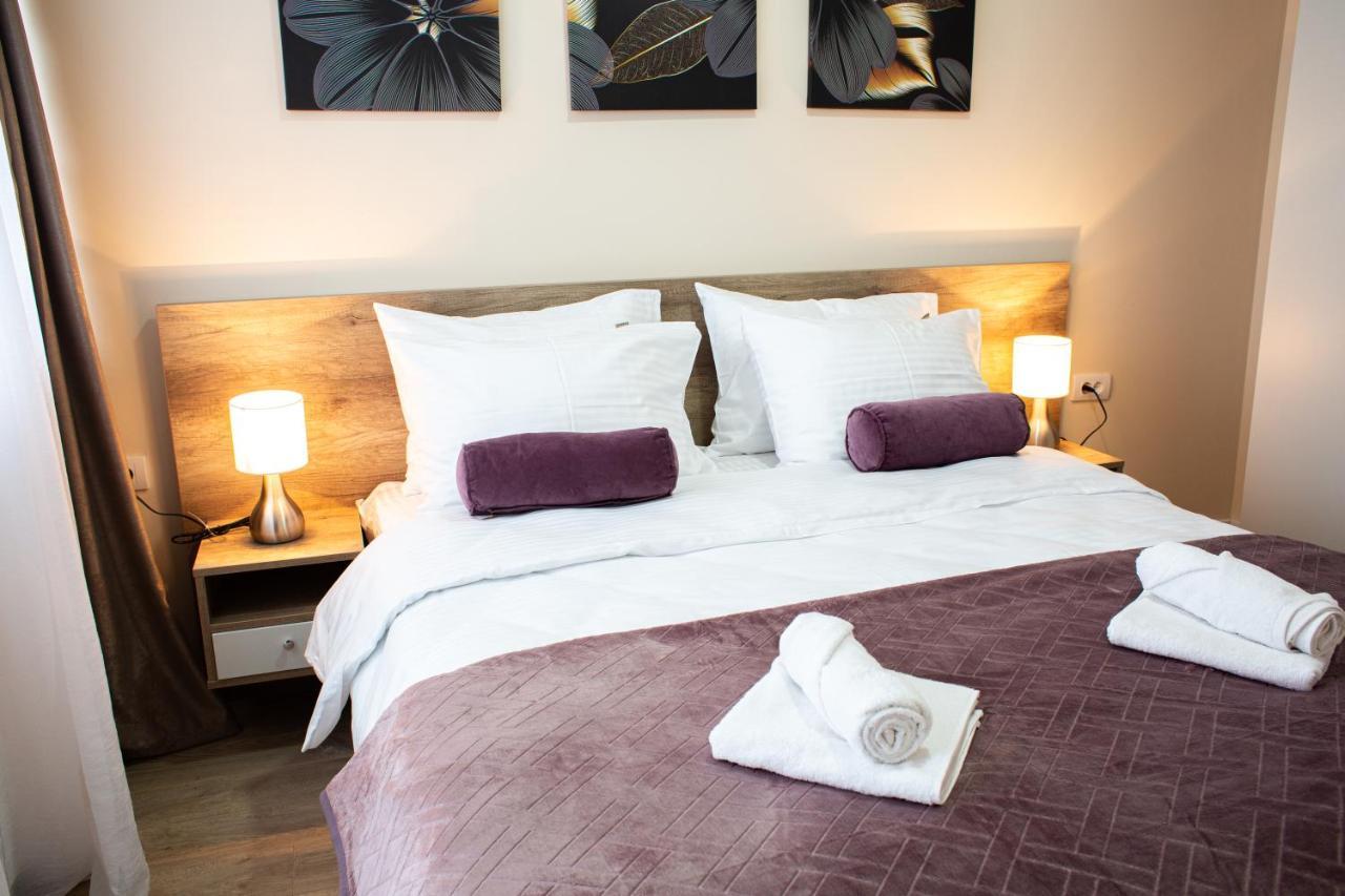 Galaxy Apartments Belgrado Esterno foto