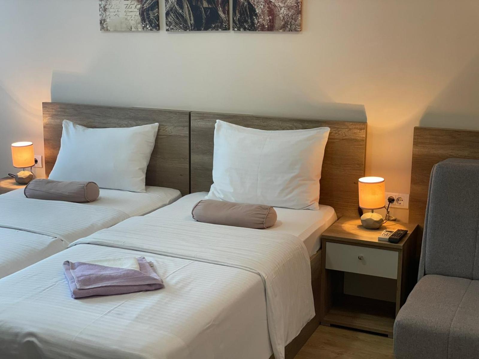 Galaxy Apartments Belgrado Esterno foto