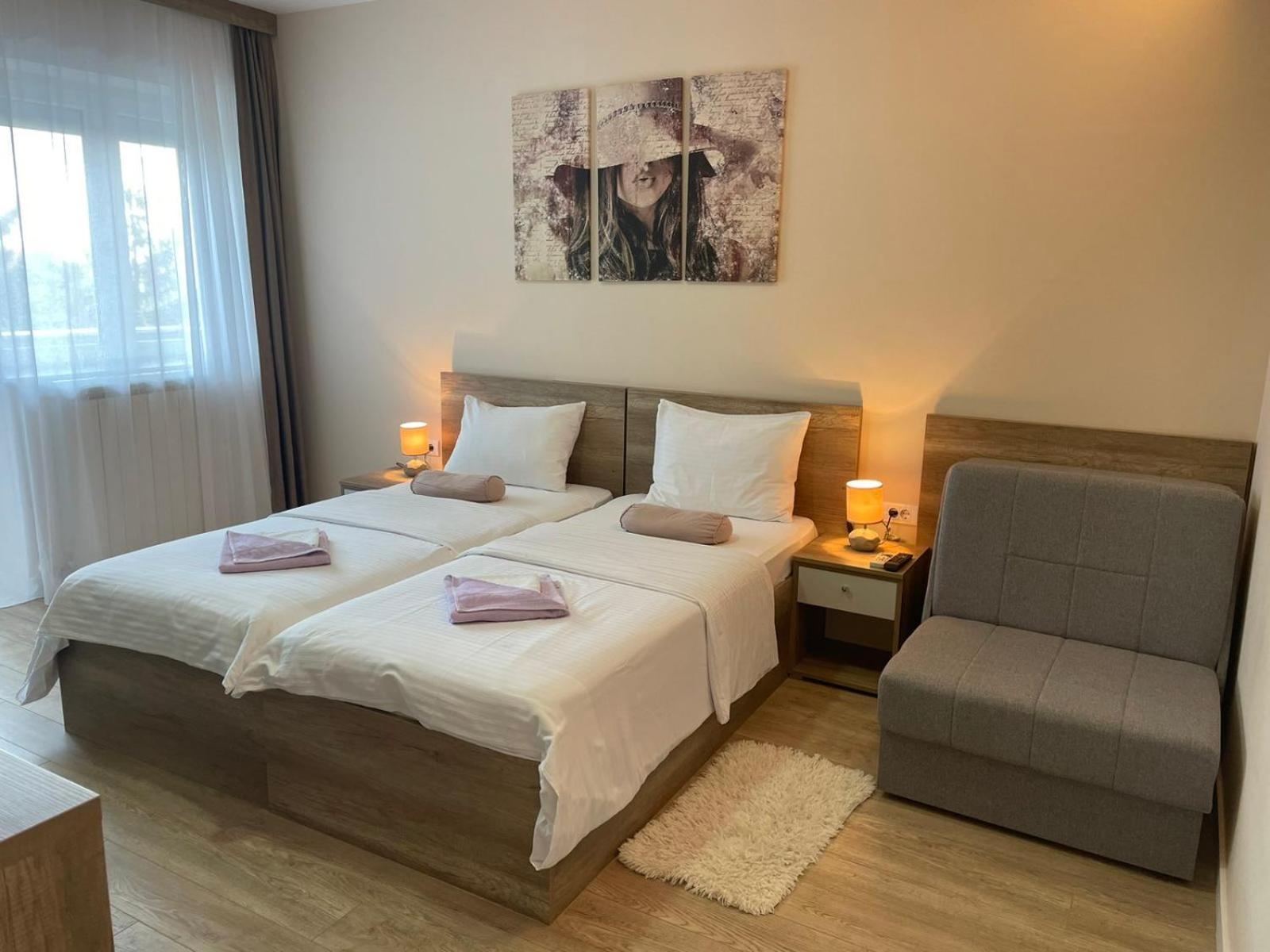 Galaxy Apartments Belgrado Esterno foto