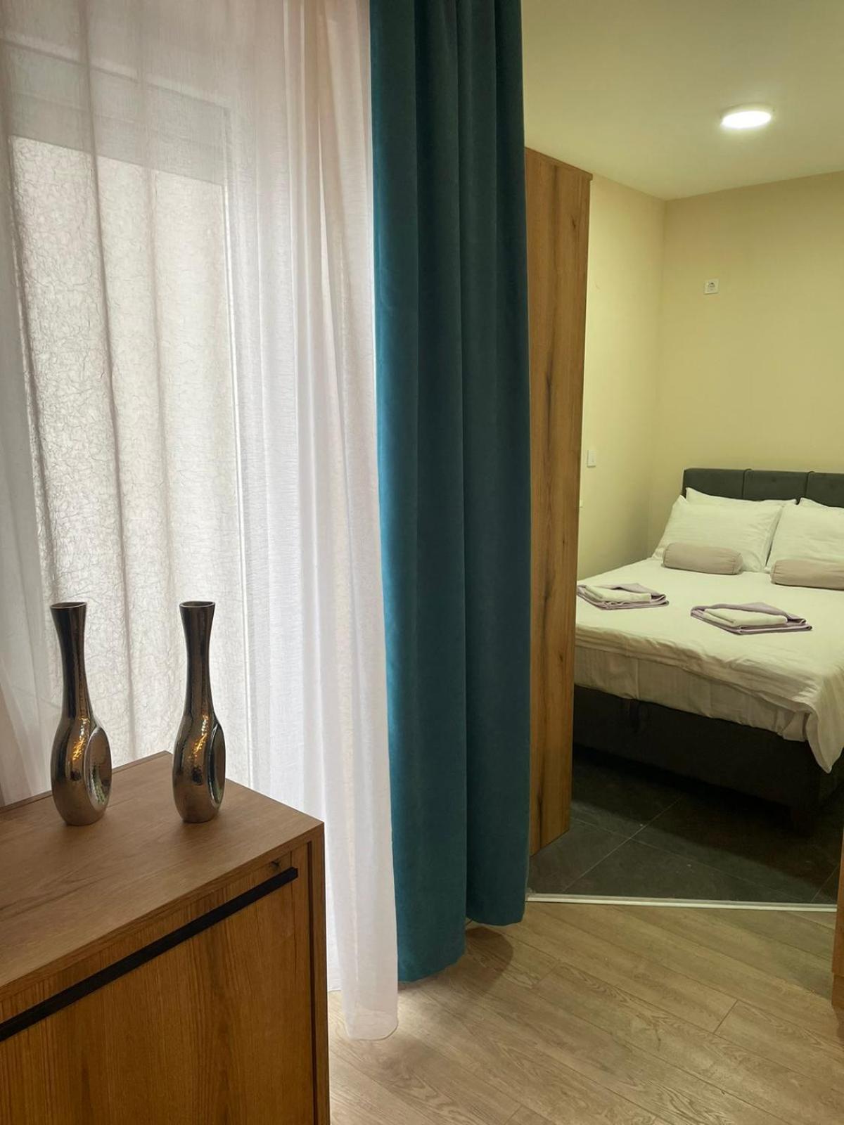 Galaxy Apartments Belgrado Esterno foto